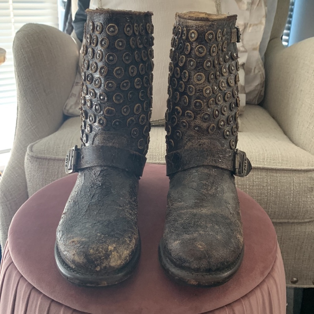 Frye Short Boots Dark Brown Distressed Leather
